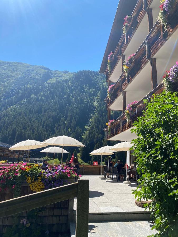 Hotel Zirbenhof Sankt Leonhard im Pitztal Dış mekan fotoğraf